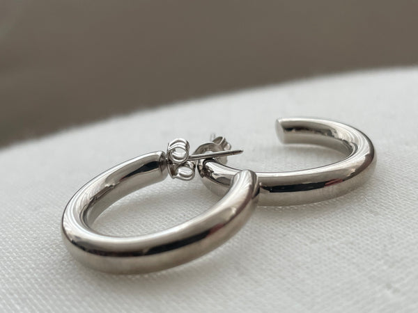 Mini Hannah Hoops // Sterling Silver