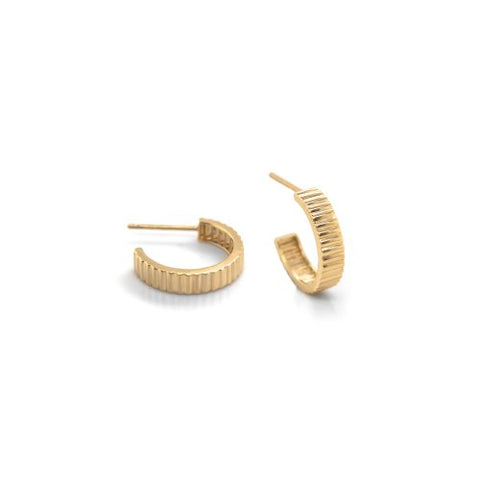 Lilian Scalloped Hoops // 10k Italian Solid Gold